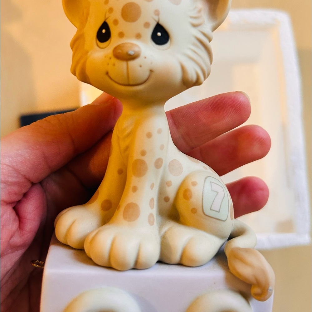 Enesco Precious Moments 7